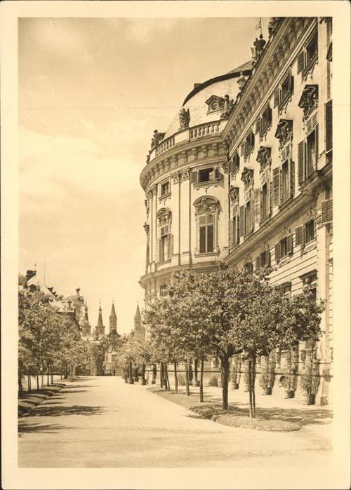 Wuerzburg Residenz (Hofgarten)