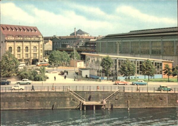 Berlin Bahnhof Friedrichstrasse