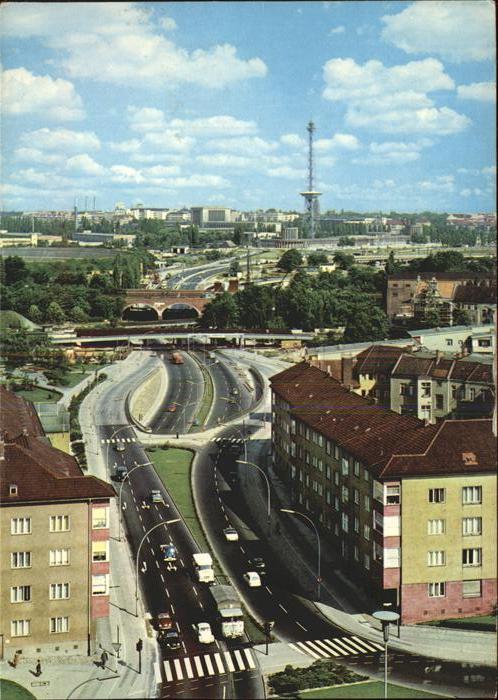 Berlin Stadtautobahn mit Funkturm