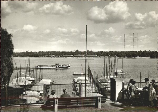 Heckeshorn Blick auf Strandbad Wannsee Hafen Fährs