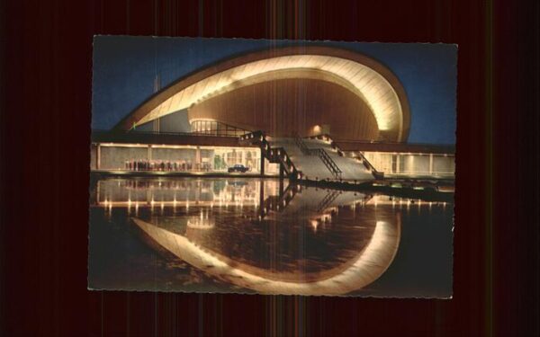 Berlin Kongresshalle bei Nacht