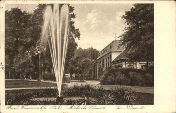 Bad Freienwalde Partie im Kurpark Fontäne