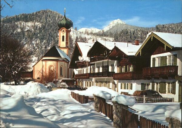 Farchant Dorfplatz Pfarrkirche Ammergauer Alpen