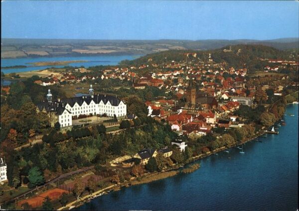 Ploen See Schloss Kirche See Fliegeraufnahme