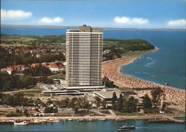 Travemuende Ostseebad Fliegeraufnahme Ostseeheilbad Hochhaus
