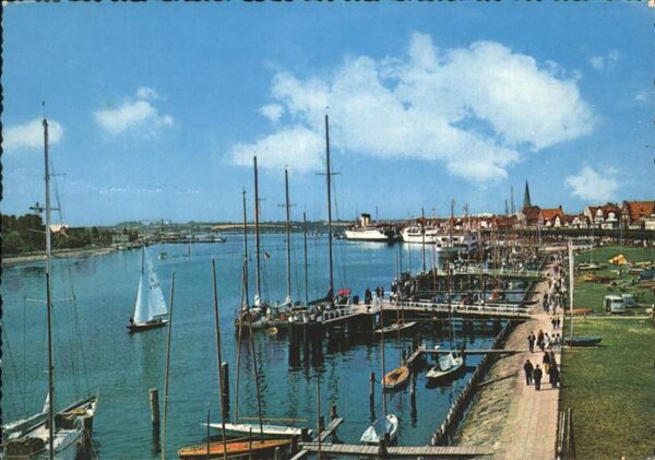 Travemuende Ostseebad Yachthafen Ostseeheilbad