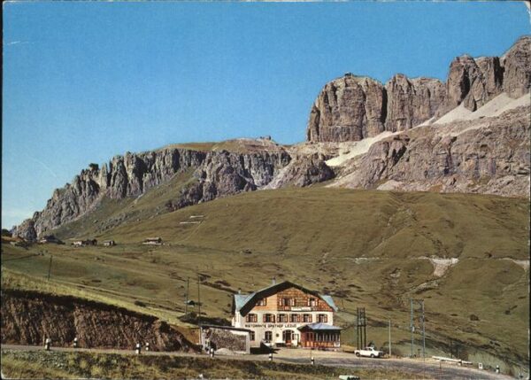 Passo Pordoi Mit Ristorante Gasthof Lezuo