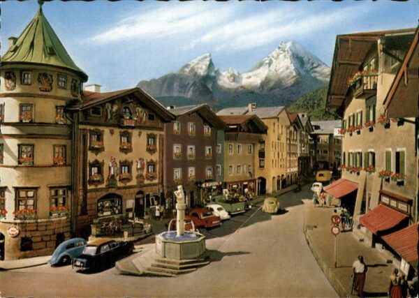 Berchtesgaden Marktplatz mit Watzmann