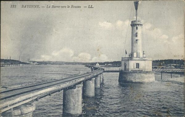 Leuchtturm Lighthouse Bayonne Barre Boucau