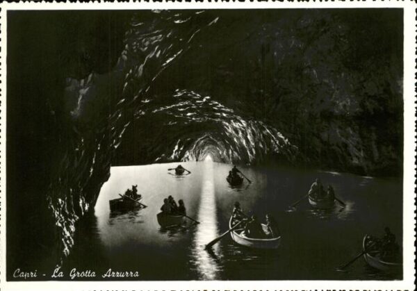 Hoehlen Caves Grottes Capri La Grotta Azzurra