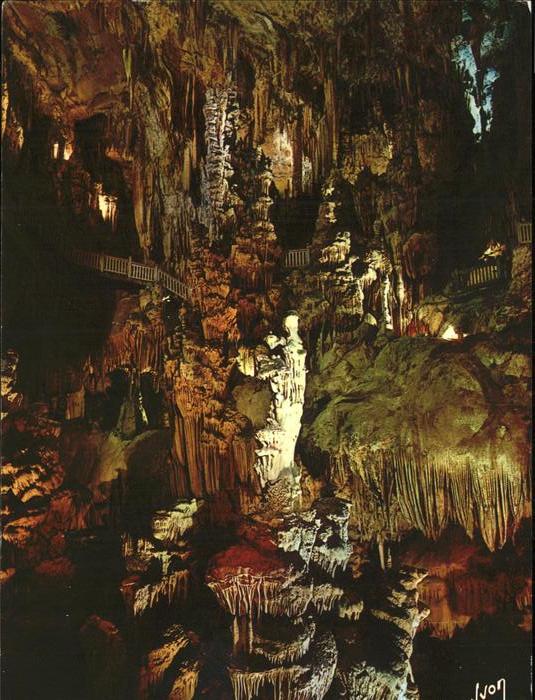Hoehlen Caves Grottes Grotte des Demoiselles Sanctuaire