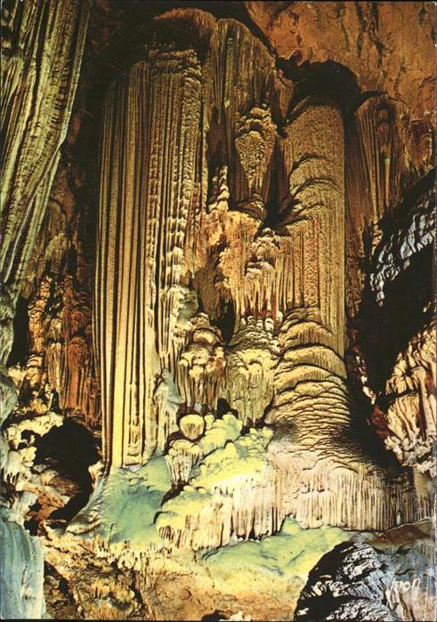Hoehlen Caves Grottes Grotte des Demoiselles Herault Caverne