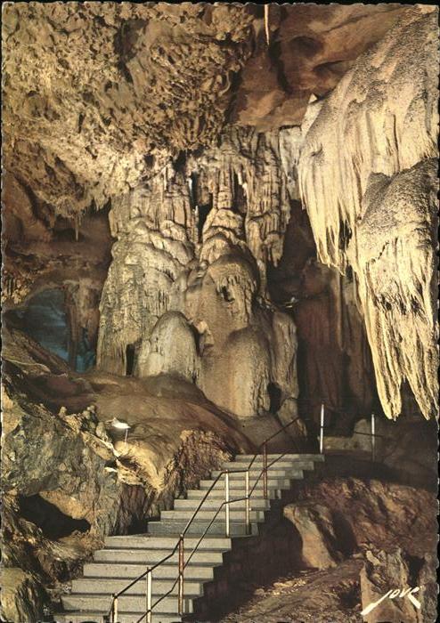 Hoehlen Caves Grottes Betharram Colonne geante