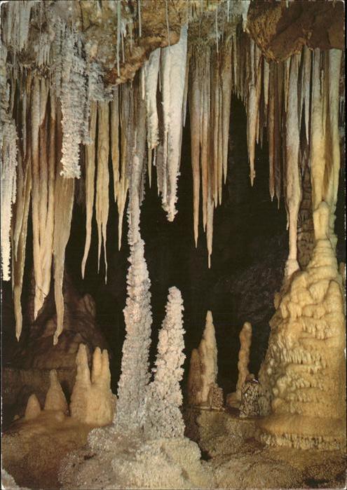 Hoehlen Caves Grottes Clamouse Le couloir blanc
