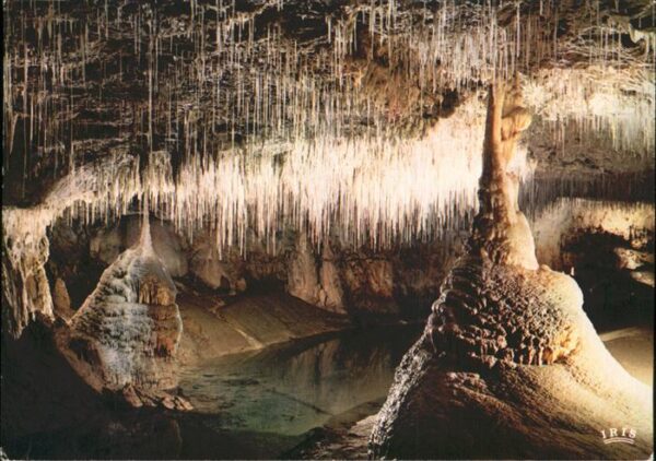 Hoehlen Caves Grottes Choranche Fistuleuses