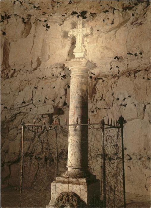 Hoehlen Caves Grottes Grottes de Naours Monument des Ancetres