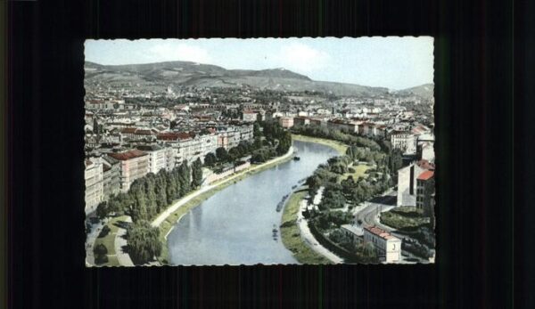 Wien Donaukanal mit Kahlenberg und Leopoldsb