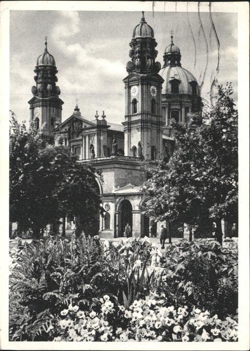 Muenchen Theatinerkirche