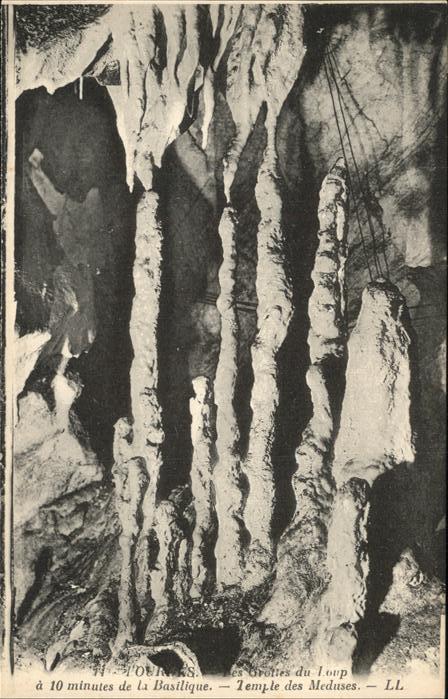 Hoehlen Caves Grottes Lourdes Temple des Meduses