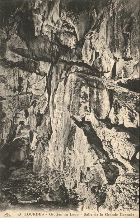 Hoehlen Caves Grottes Lourdes Grotte du Loup Grande Cascade