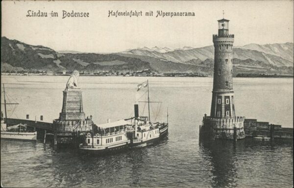 Leuchtturm Lighthouse Lindau im Bodensee Seitenraddampfer