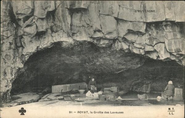 Hoehlen Caves Grottes des Laveuses Royat