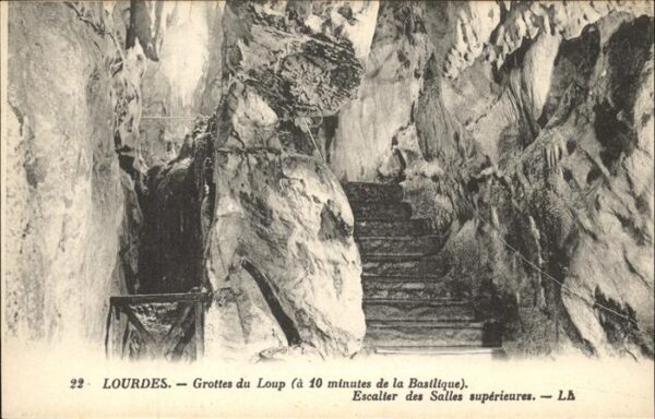 Hoehlen Caves Grottes Lourdes Grottes du Loup
