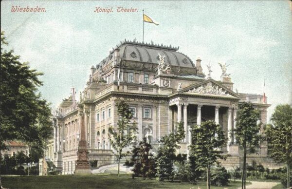 Theatergebaeude Wiesbaden