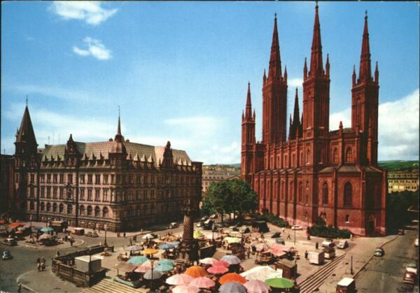 Wiesbaden Marktplatz mit Rathaus u.Kirche