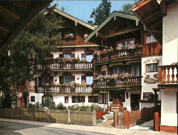Tegernsee Wackersbergerhaus-Rosenstrasse