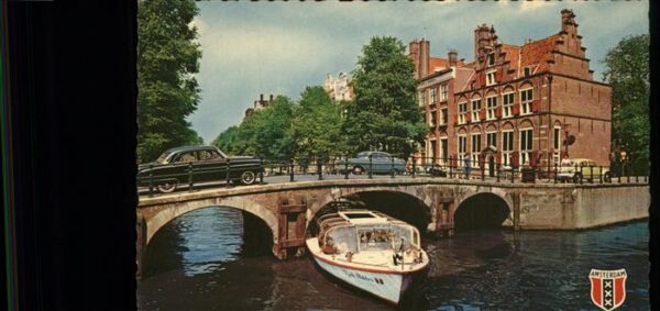 Amsterdam Niederlande O.Z.Voorbugwal mit Haus an den drei Gra