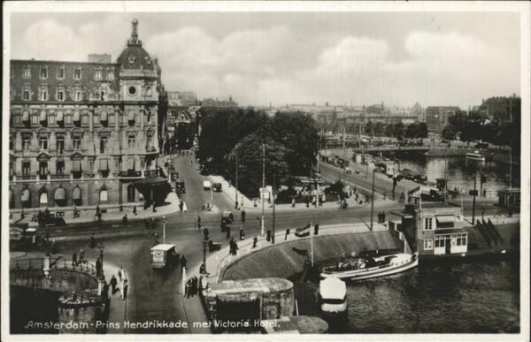 Amsterdam Niederlande Prins-Hendrikkade met Victoria Hotel