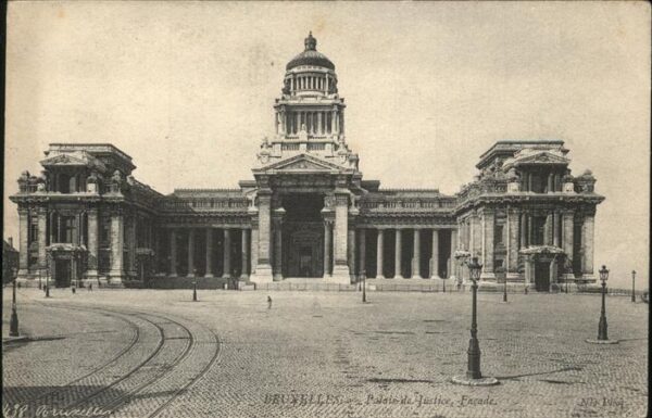 Bruessel Bruxelles Palais de Justice Farade