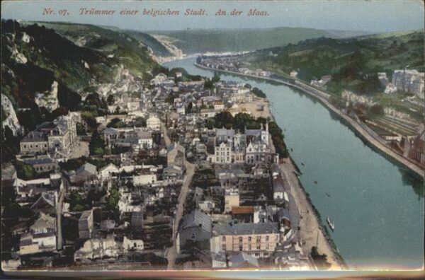 Belgien Trümmer einer belgischen Stadt an der M