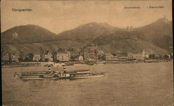 Koenigswinter Rhein Schiff Drachenburg Drachenfels