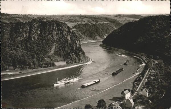 Lorelei Loreley Rheinpanorama mit Felsental Schiffe