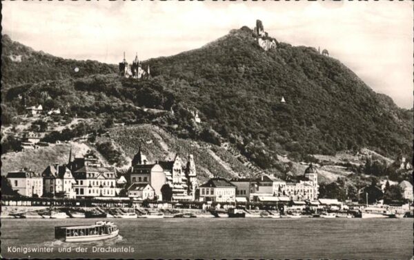 Koenigswinter Rheinpanorama mit Drachenfels