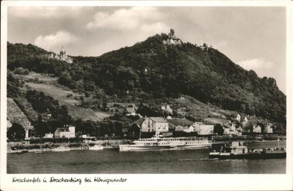 Koenigswinter Rheinpanorama mit Drachenfels und Drach