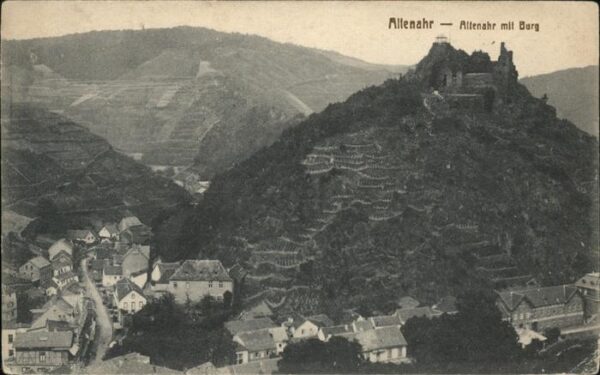 Altenahr Panorama mit Burg