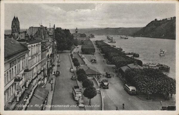 Koblenz Rhein Rheinpromenade und Deutsches Eck Busse