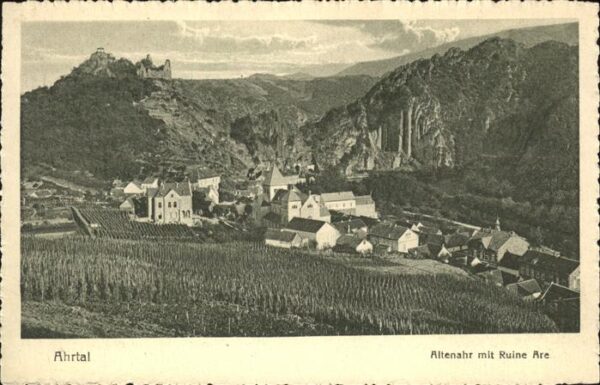 Altenahr Ahrtal mit Ruine Are