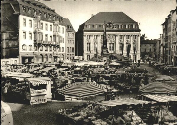 Bonn Rhein Marktplatz mit Rathaus
