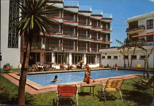 Torremolinos Hotel Piscis Swimming Pool