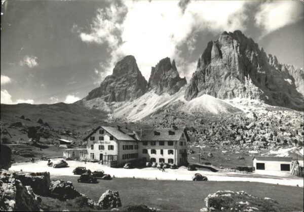 Sassolungo Langkofel Rifugio Passo Sella