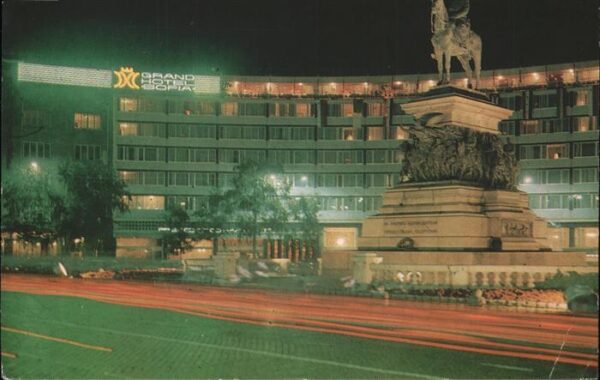 Sofia Sophia Denkmal Brüder Befreier Grand Hotel Sof