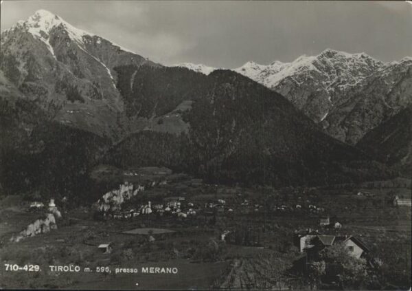 Dorf Tirol Gesamtansicht Vinschgau