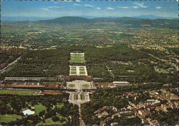 Wien Fliegeraufnahme Schloss Schönborn