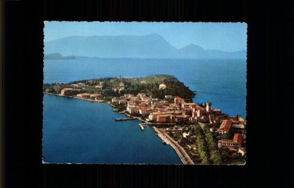 Lago di Garda Sirmione Veduta aerea