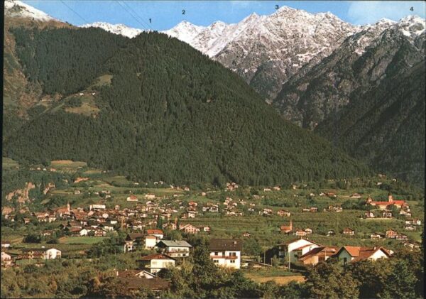 Dorf Tirol mit Mutkopf Spitzhorn Hochwart Hahnenka