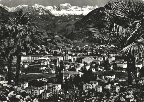 Bozen Suedtirol mit Rosengarten